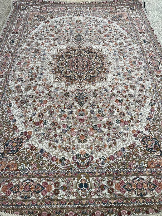 فرش ۹ متری قالی سلیمان طرح کلاسیک ترنجی با ۱۲۰۰ شانه